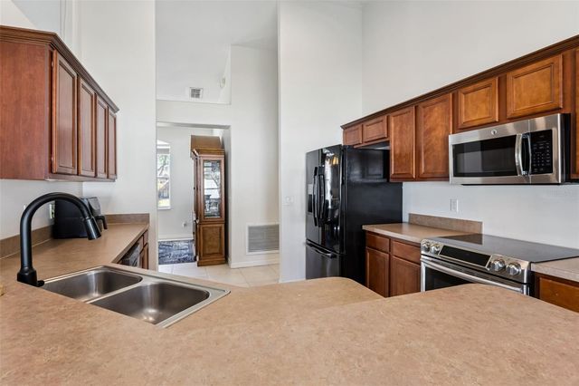 511 LAKE SUMNER DRIVE, Groveland, FL 34736