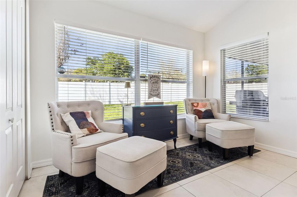 Image 14 of property listing at 511 LAKE SUMNER DRIVE, Groveland, FL 34736