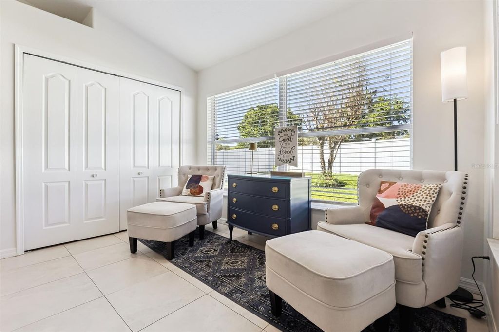 Image 15 of property listing at 511 LAKE SUMNER DRIVE, Groveland, FL 34736