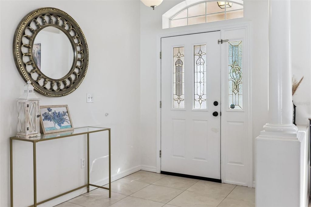 Image 7 of property listing at 511 LAKE SUMNER DRIVE, Groveland, FL 34736