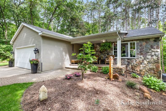 13569 Missy's Way, Lowell, MI 49331