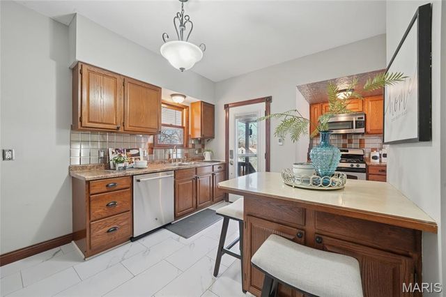 517 Clark Avenue, Webster Groves, MO 63119