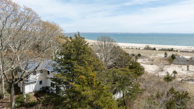 1480 Old Wood Path, Southold, NY 11971