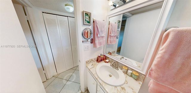 6570 Royal Palm Boulevard 215J, Margate, FL 33063