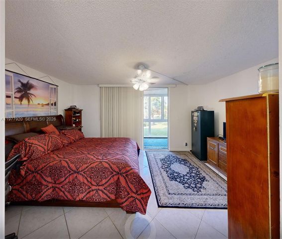 6570 Royal Palm Boulevard 215J, Margate, FL 33063