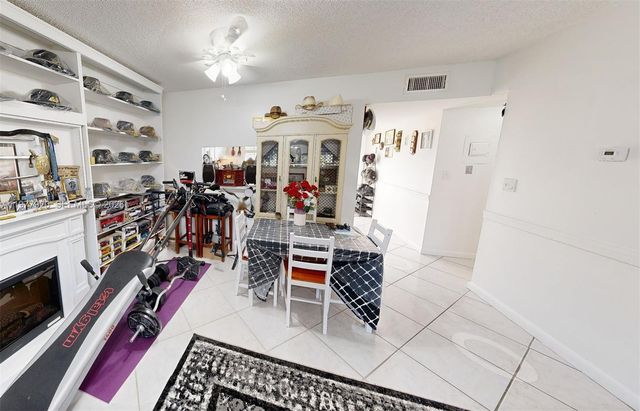6570 Royal Palm Boulevard 215J, Margate, FL 33063