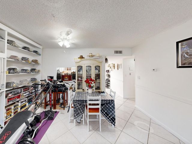 6570 Royal Palm Boulevard 215J, Margate, FL 33063