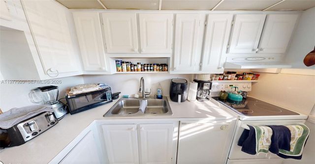 6570 Royal Palm Boulevard 215J, Margate, FL 33063
