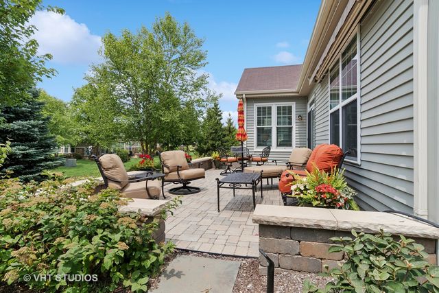 4015 Chesapeake Lane, Naperville, IL 60564