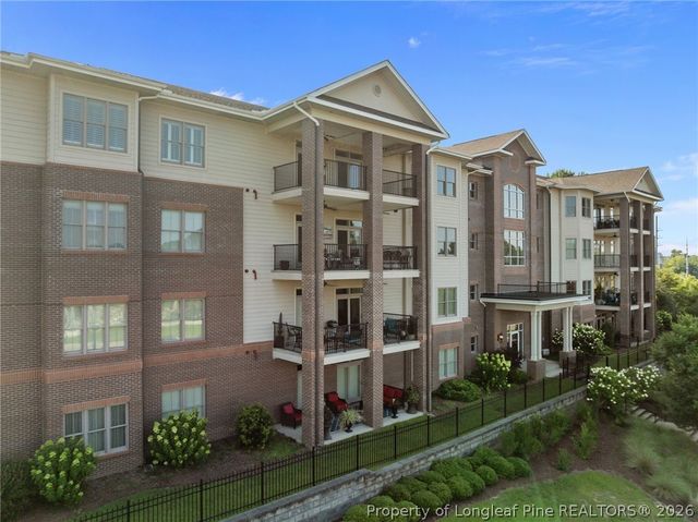 220-404 Hugh Shelton Loop 404, Fayetteville, NC 28301