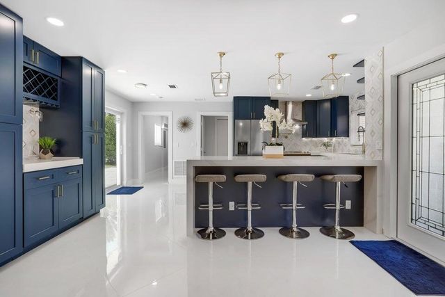 324 Bamboo Road, Palm Beach Shores, FL 33404