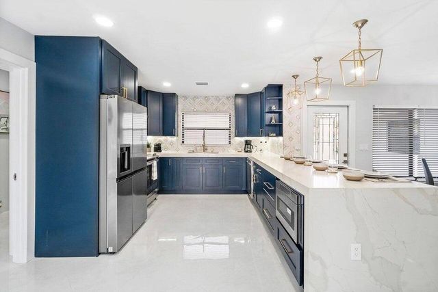 324 Bamboo Road, Palm Beach Shores, FL 33404