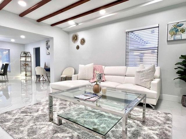 324 Bamboo Road, Palm Beach Shores, FL 33404