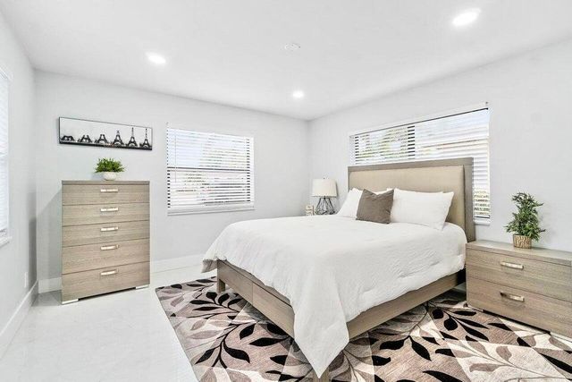 324 Bamboo Road, Palm Beach Shores, FL 33404