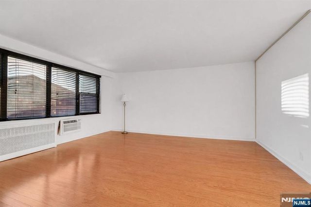 500 Central Avenue 207, Union City, NJ 07087