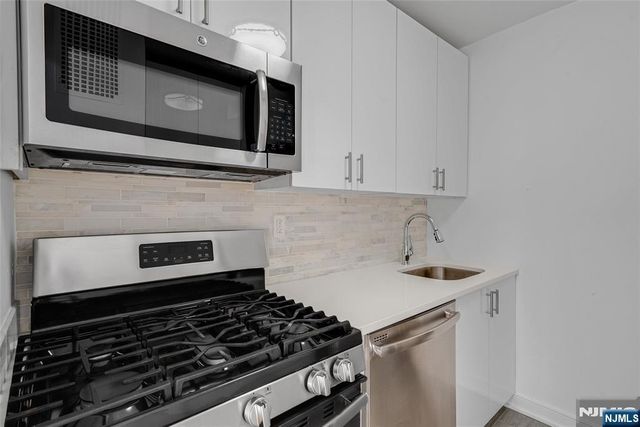 500 Central Avenue 207, Union City, NJ 07087