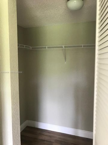 1721 Balfour Point Dr F, West Palm Beach, FL 33411