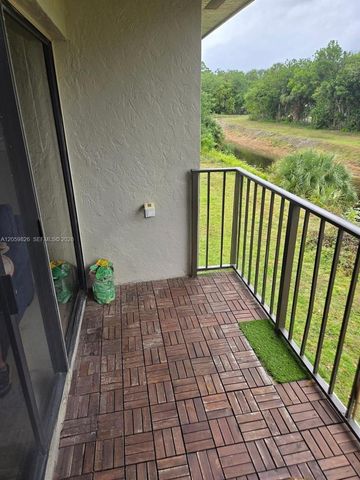 1721 Balfour Point Dr F, West Palm Beach, FL 33411