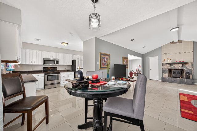 11826 Oceanview Street, Houston, TX 77071