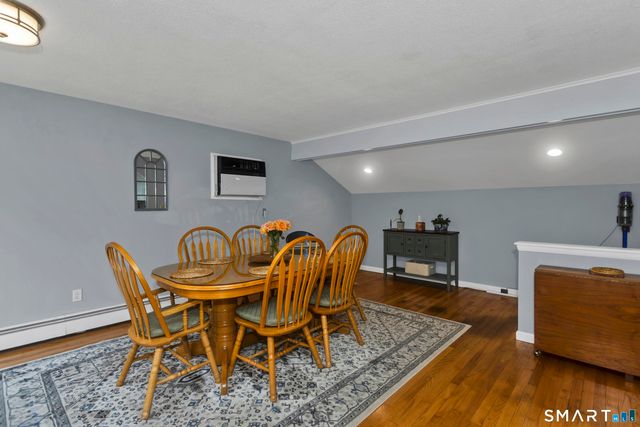 10 Lin Sal Street, Windsor Locks, CT 06096