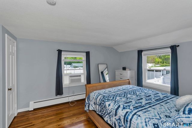 10 Lin Sal Street, Windsor Locks, CT 06096