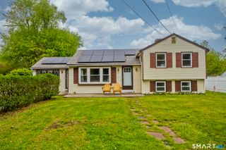 10 Lin Sal Street, Windsor Locks, CT 06096
