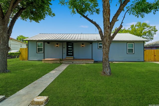 1126 W LULLWOOD AVE, San Antonio, TX 78201