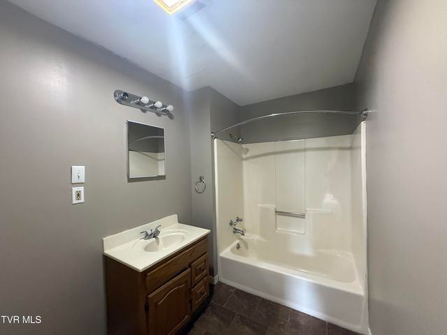 2783 Island Road, Blountville, TN 37617