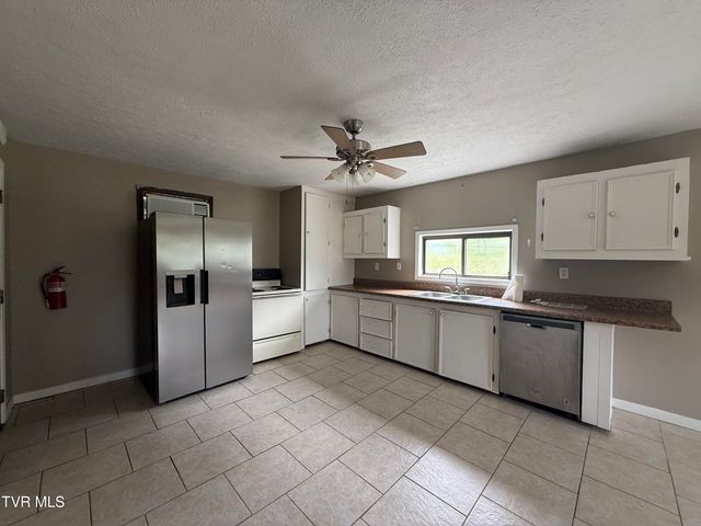 2783 Island Road, Blountville, TN 37617