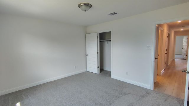 9 Keystone Court, Angleton, TX 77515