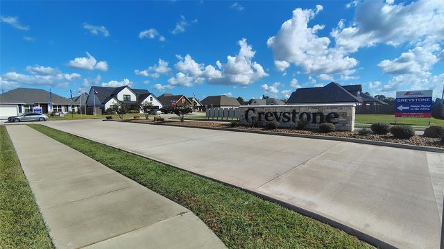 9 Keystone Court, Angleton, TX 77515