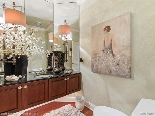 390 E Square Lake Road, Troy, MI 48085