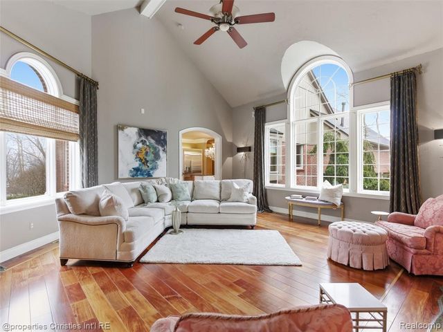 390 E Square Lake Road, Troy, MI 48085