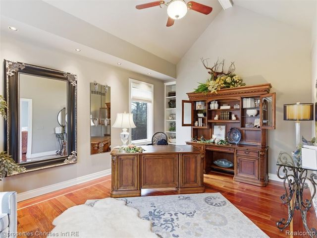 390 E Square Lake Road, Troy, MI 48085