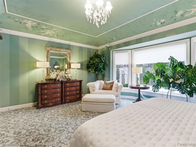 390 E Square Lake Road, Troy, MI 48085