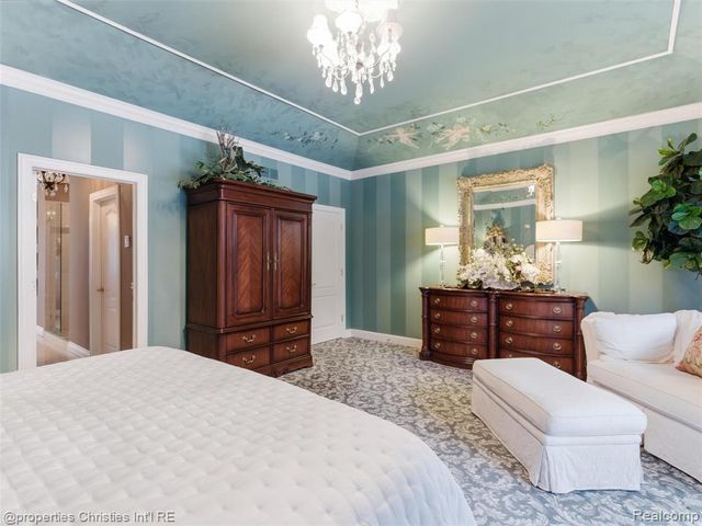 390 E Square Lake Road, Troy, MI 48085