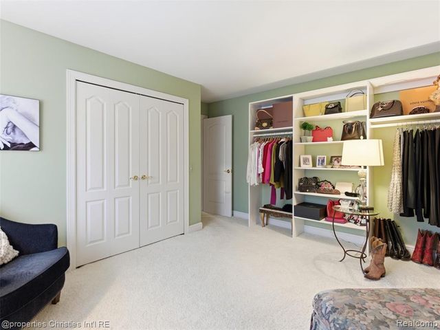 390 E Square Lake Road, Troy, MI 48085