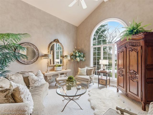 390 E Square Lake Road, Troy, MI 48085