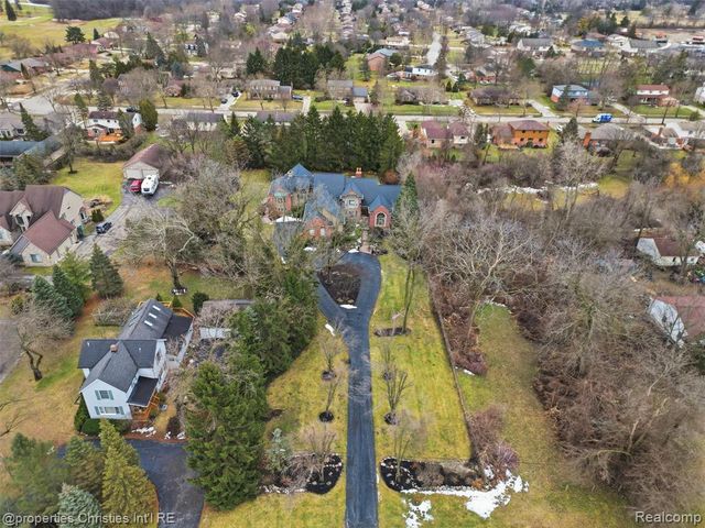 390 E Square Lake Road, Troy, MI 48085