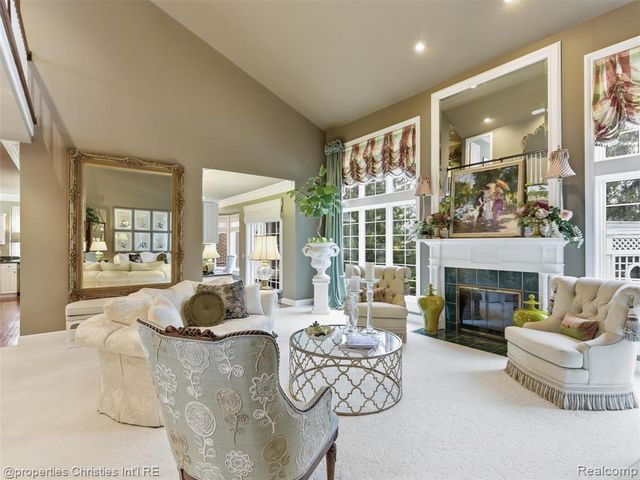 390 E Square Lake Road, Troy, MI 48085