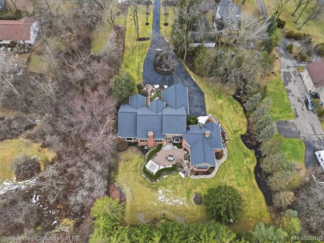 390 E Square Lake Road, Troy, MI 48085