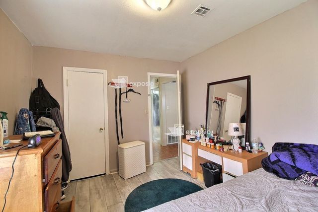 1432 S Meridian, Wichita, KS 67213