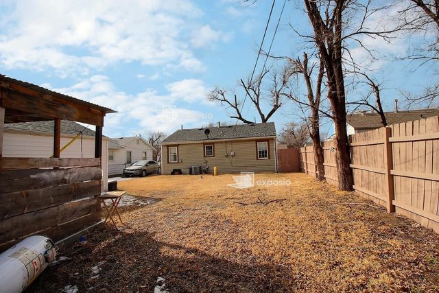 1432 S Meridian, Wichita, KS 67213