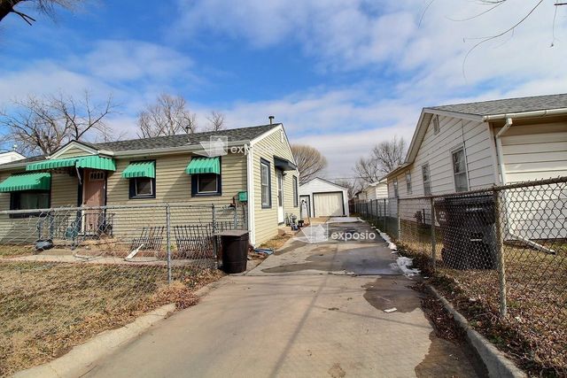 1432 S Meridian, Wichita, KS 67213