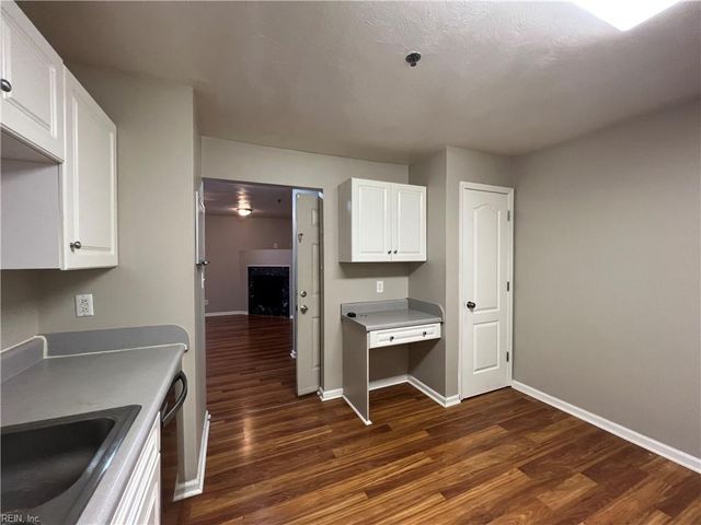 2204 Lesner Cres Apt 202, Virginia Beach, VA 23451