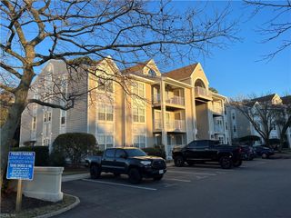 2204 Lesner Cres Apt 202, Virginia Beach, VA 23451