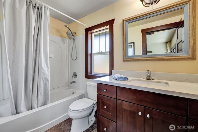 250 SE Andrews Street, Issaquah, WA 98027