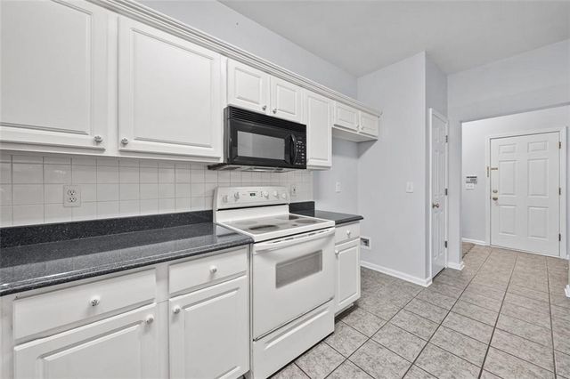 1245 CREEK FOREST Lane 8, Austell, GA 30106