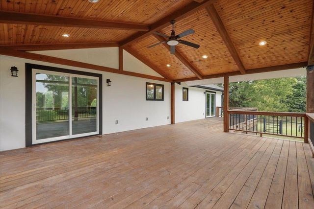 11 Pony Meadows Dr, Wichita, KS 67232