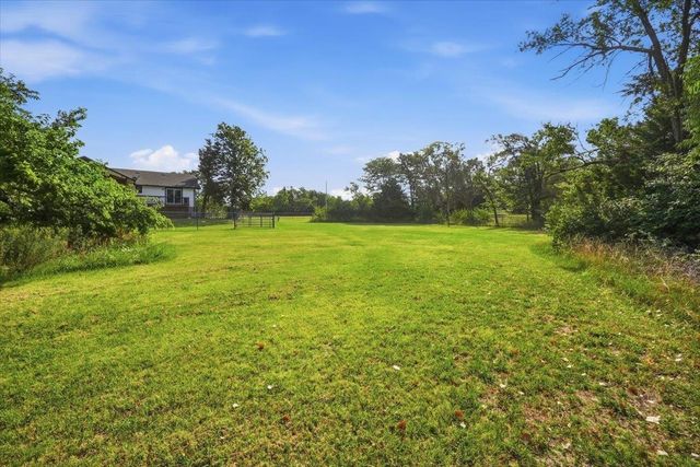 11 Pony Meadows Dr, Wichita, KS 67232
